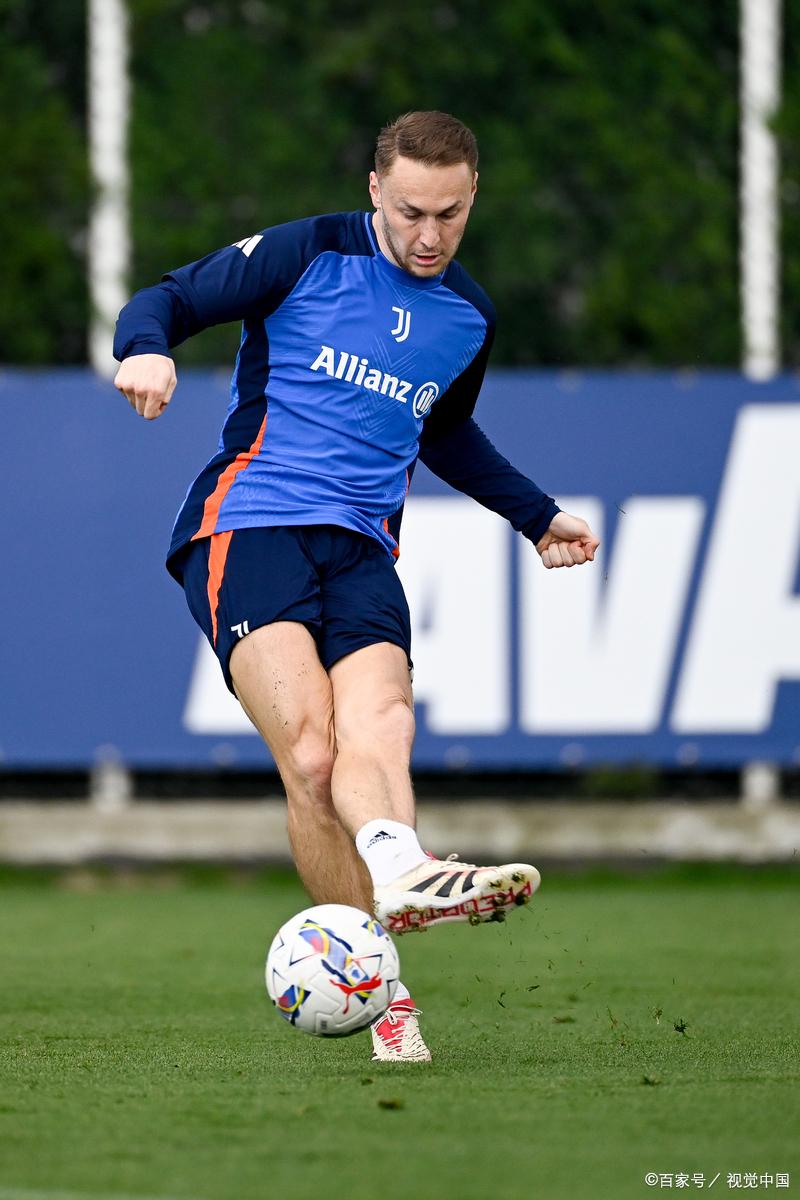 关于意甲关键时刻再迎强敌；底特律活塞战术微调；主帅态度——赛场秩序良好；临场指挥获称赞的信息